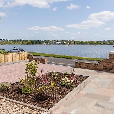 Park Lake View Poole Bagian luar foto