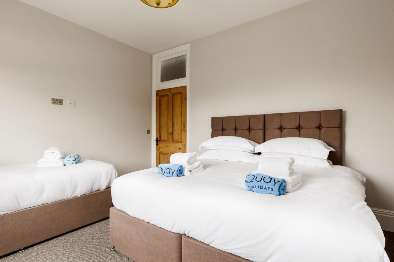 Park Lake View Poole Bagian luar foto