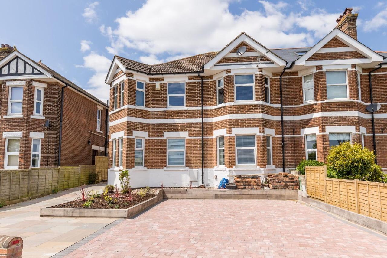 Park Lake View Poole Bagian luar foto