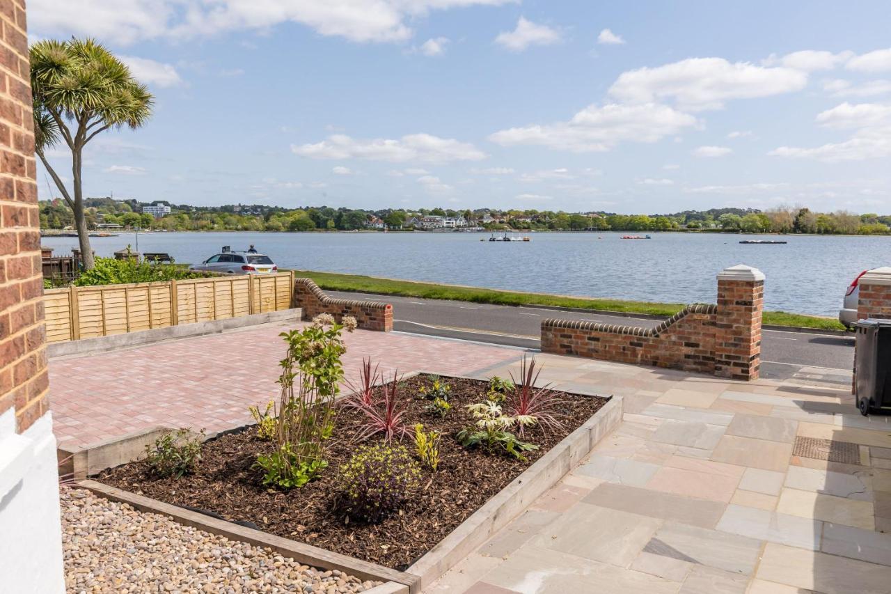 Park Lake View Poole Bagian luar foto